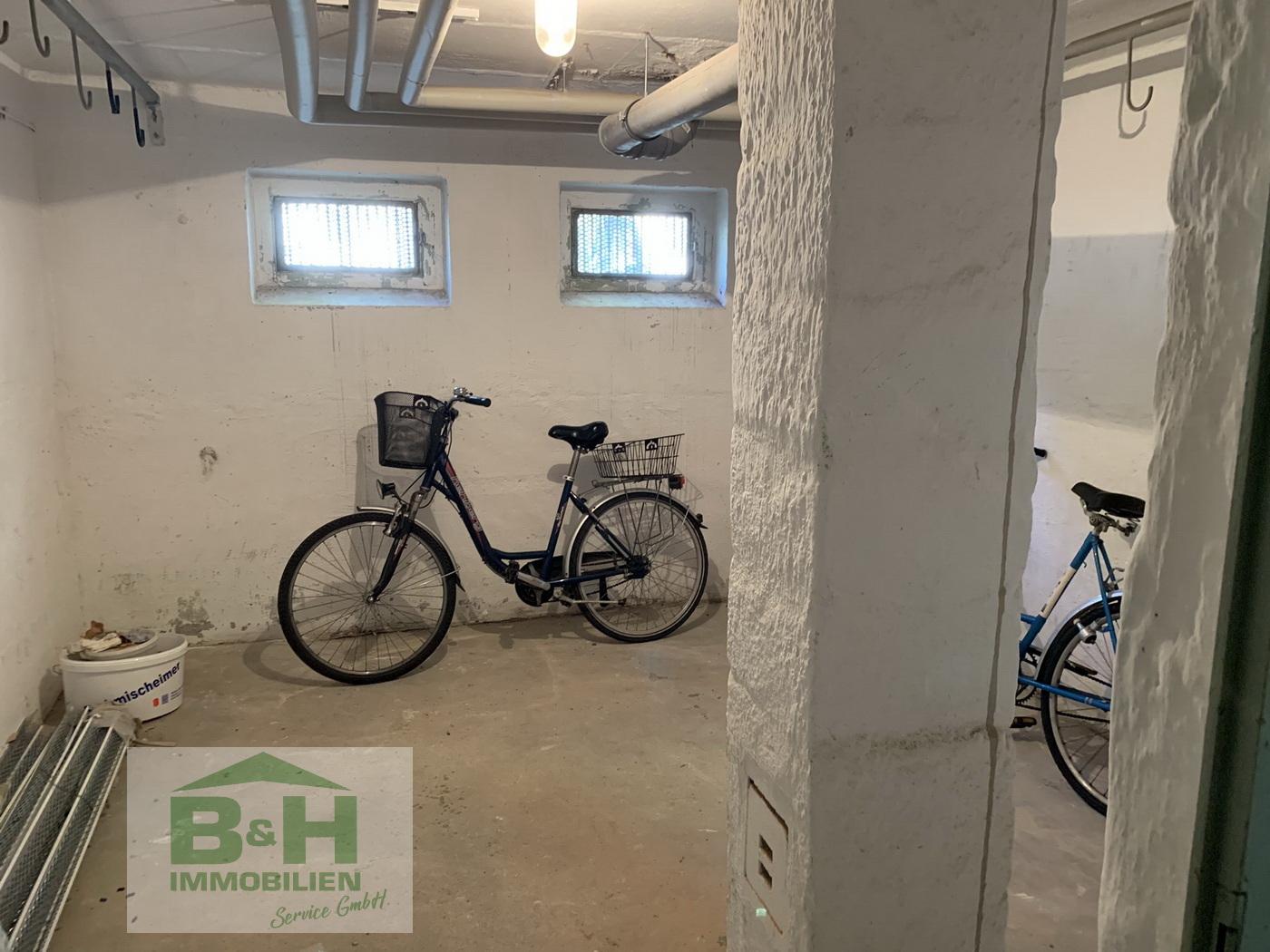 Hübsche 3 Raum Wohnung mit Balkon und Einbauküche in Wolfen — Vorschaubild 12