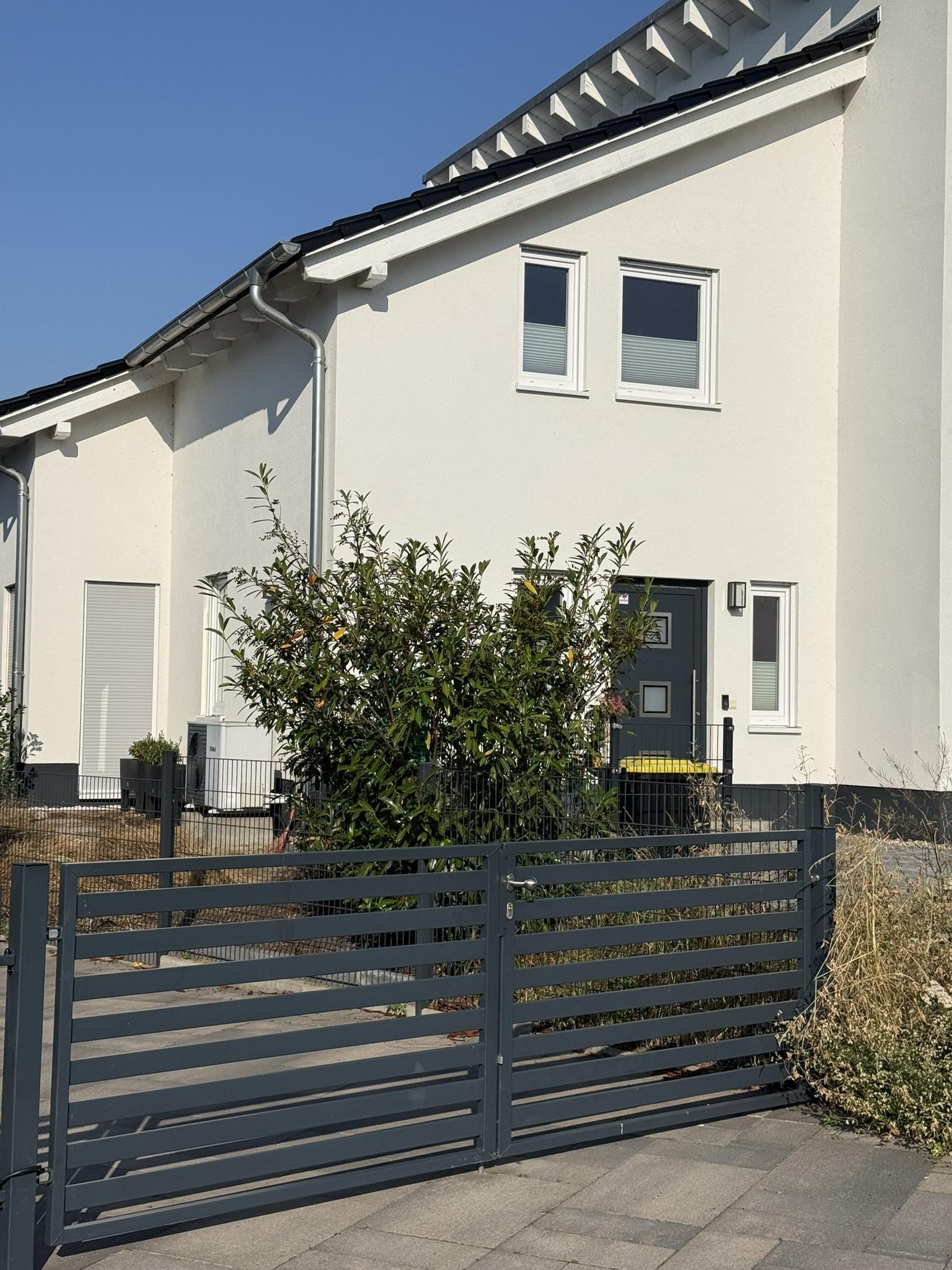 Einfamilienhaus mit Seeblick zur Goitzsche Dauerwohnen zur Miete in Pouch mit Einbauküche Baujahr 2019 — Vorschaubild 4
