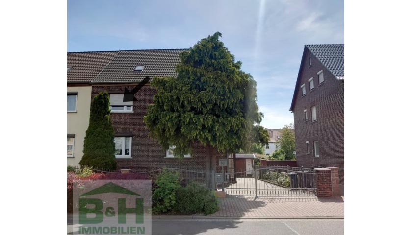 vermietet Hübsch gelegene 2.5 Zimmer Wohnung ca. 69 qm mit Gartennutzung 1.OG nahe Klinikum sehr beliebt