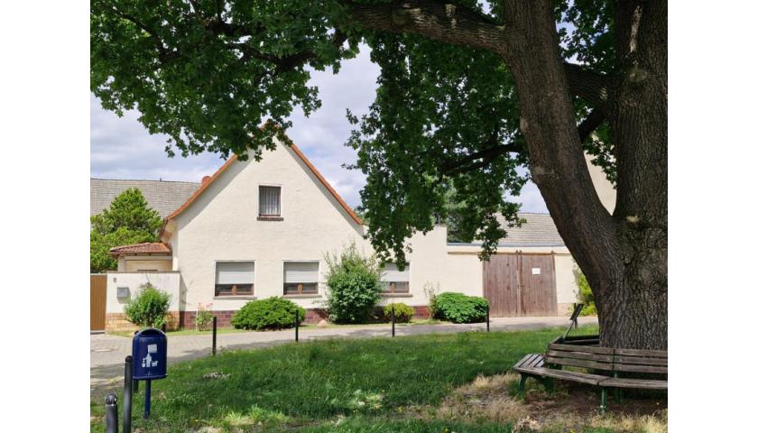 Verkauft  - Haus mit Scheune 2200 qm bei Thalheim san. bedürftig