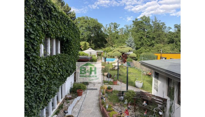 Vermietetes Eigenheim in Wolfen mit Pool und großem Garten