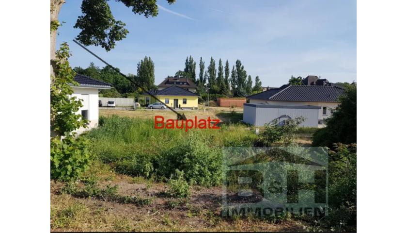 Fertiger Bauplatz in Bitterfeld im B-Plan Gebiet - sofort bebaubar - 588 qm Bungalow oder bis 2 Geschosse