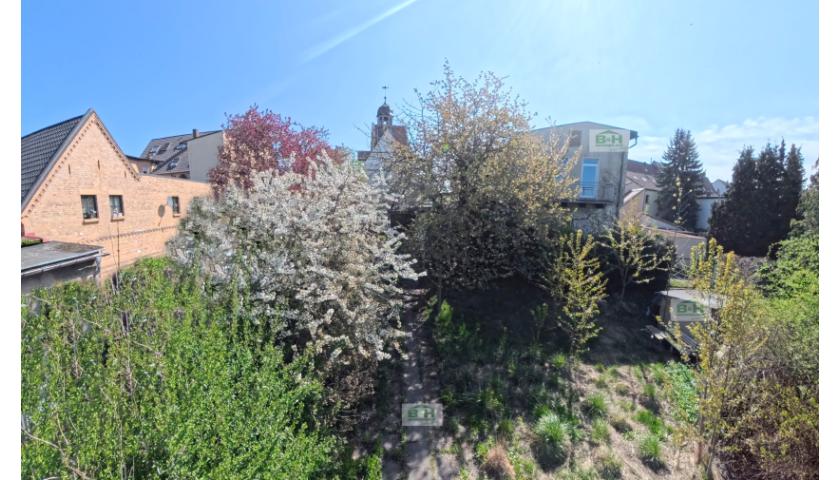 Auf Anfrage zwei Häuser + Bungalow + MFH auf 650 m² Grundstück – Top Potenzial — Vorschaubild 5