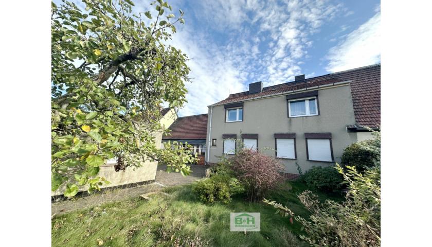 Verkauft - Großes Wohnhaus in Thalheim in beliebter Wohnlage, Wfl. 152, Garten 687 qm 7 Zimmer