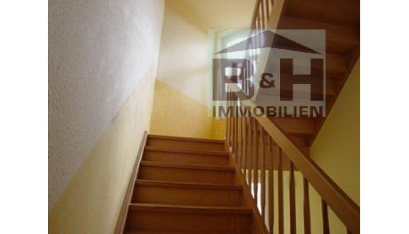 Vermietet - 2-Raum-Dachwohnung mit ca. 66 qm und Balkon in Dessau-Nord