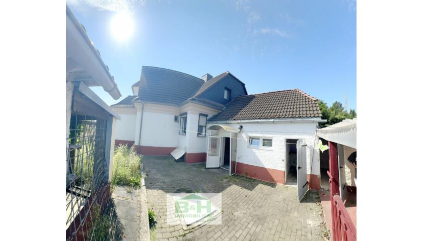Verkauft - Eigenheim/DHH in Bitterfeld Richtung Halle – Wfl. 110 qm, Garten 464 qm zentrale Lage