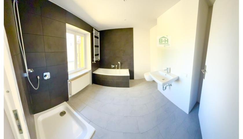 Auf Anfrage zwei Häuser + Bungalow + MFH auf 650 m² Grundstück – Top Potenzial — Vorschaubild 21