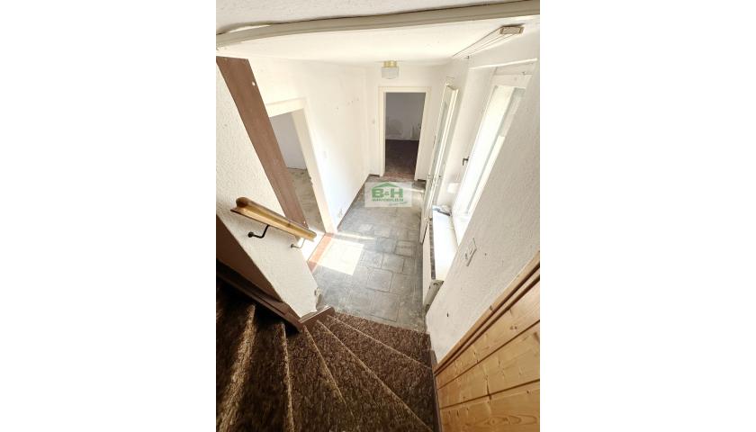 Im Angebot - bei Zörbig - preiswertes sanierungsbedürftiges Eigenheim DHH Wfl. 126 qm 4 Zimmer — Vorschaubild 12