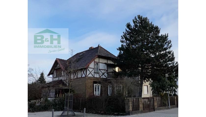 Verkauft - Nostalgische Eigenheimvilla möchte aus dem Schlaf erweckt werden - Wfl. ca. 115 qm - freistehend