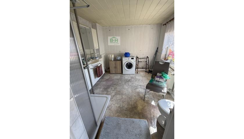 Holzweissig - Eigenheim mit Garage - ideal für Handwerker nahe Bitterfelder Bogen — Vorschaubild 18