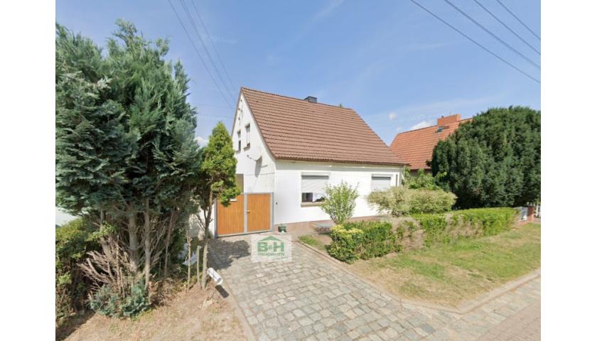 Verkauft  - Alleinstehendes Einfamilienhaus bei Zörbig Richtung Sandersdorf, Wfl. Ca. 110 qm, Garten 870 qm