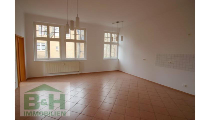 Vermietet Sehr schöne gepflegte 3-Raum-Wohnung auf großem Gartengrundstück mit Lichtbad Richtung Sandersdorf
